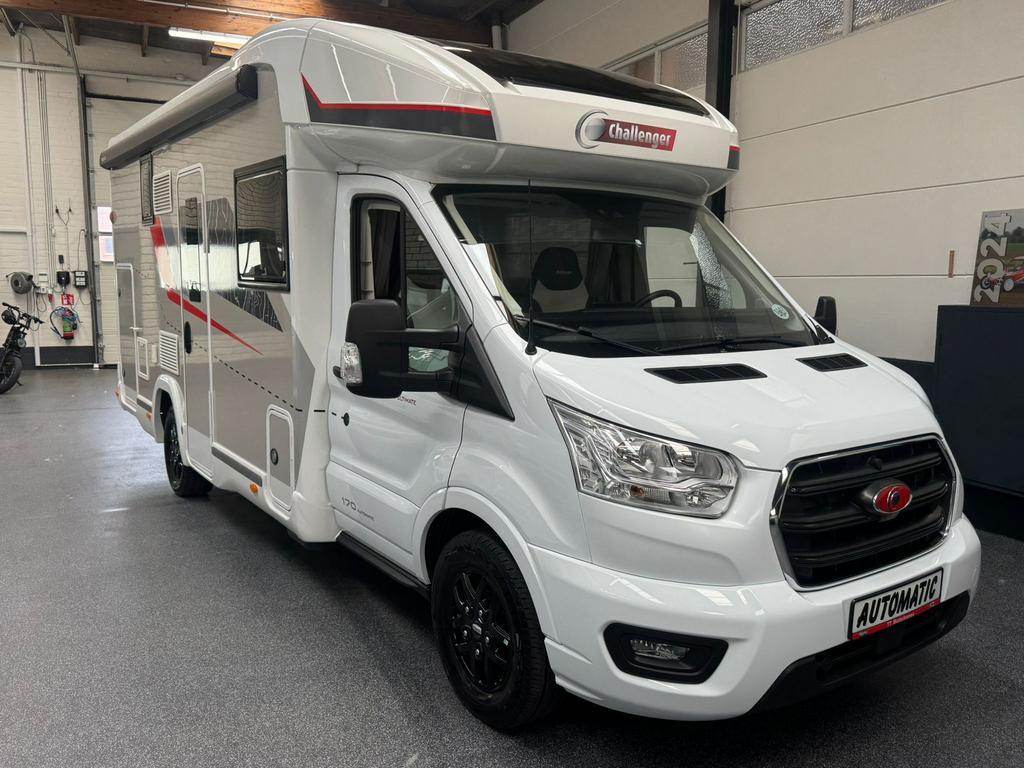 Ford Transit Challenger Graphite 260